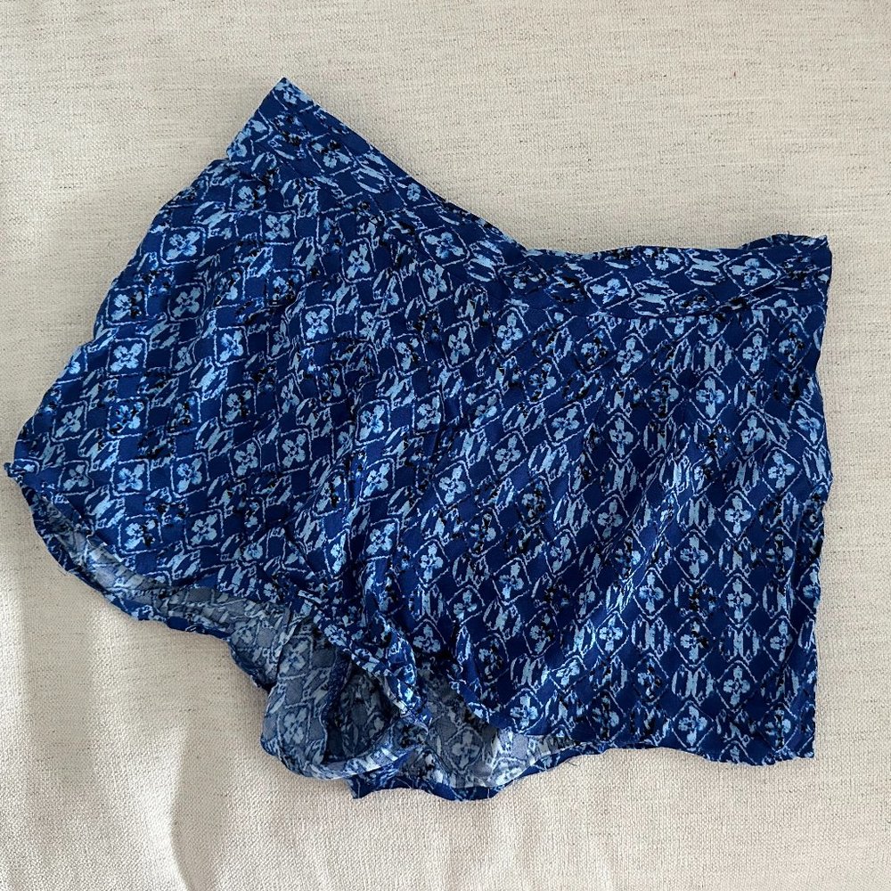 Blue Bohemian/Floral Print Casual Shorts (Forever 21)